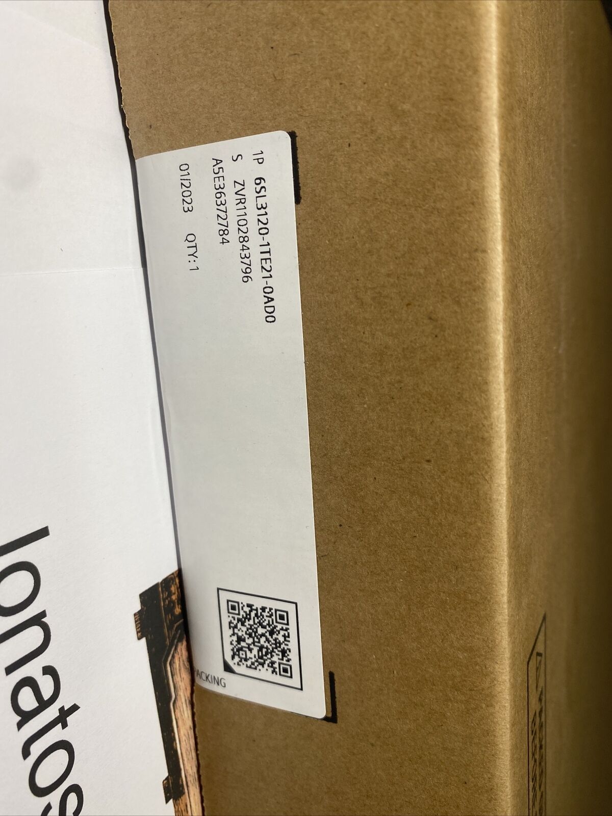 Siemens SINAMICS S120 Одномоторный модуль (6SL3120-1TE21-0AD0) – Вход: DC 600V, Выход: 3AC 400V, 9A, внутреннее воздушное охлаждение