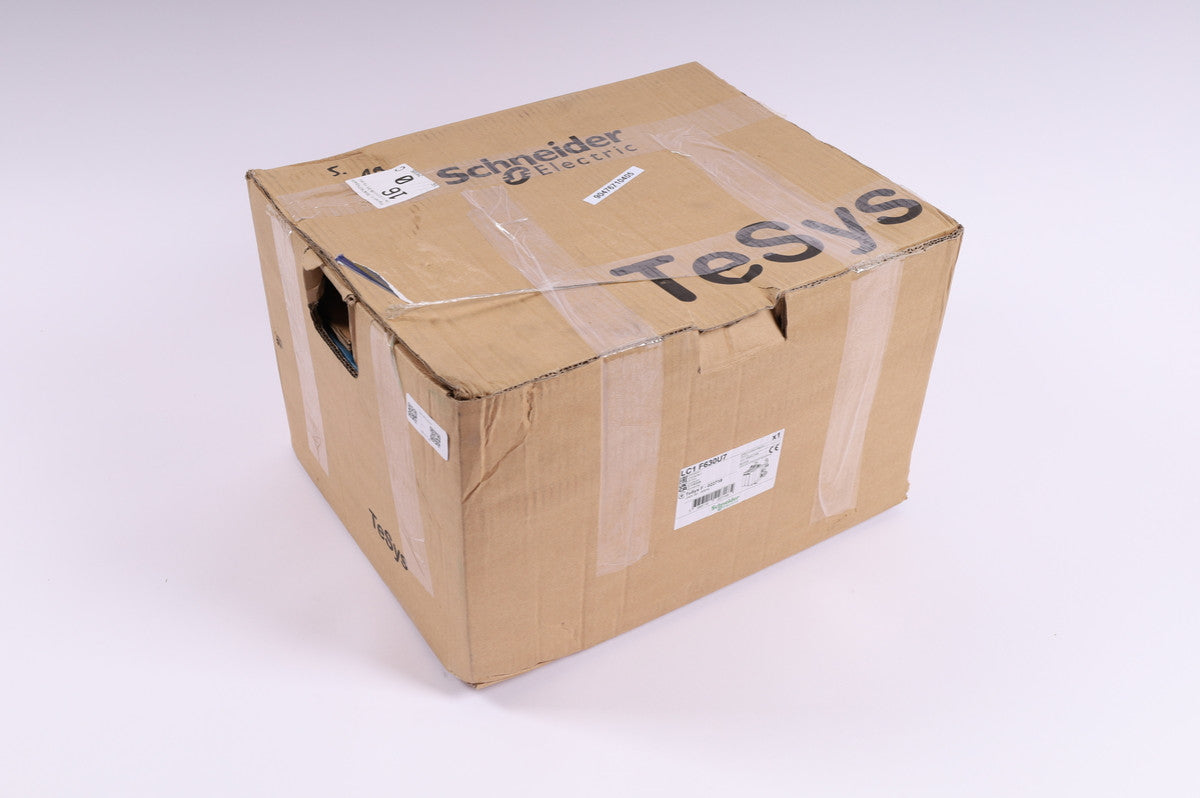 SCHNEIDER ELECTRIC LC1F630U7 in magazzino