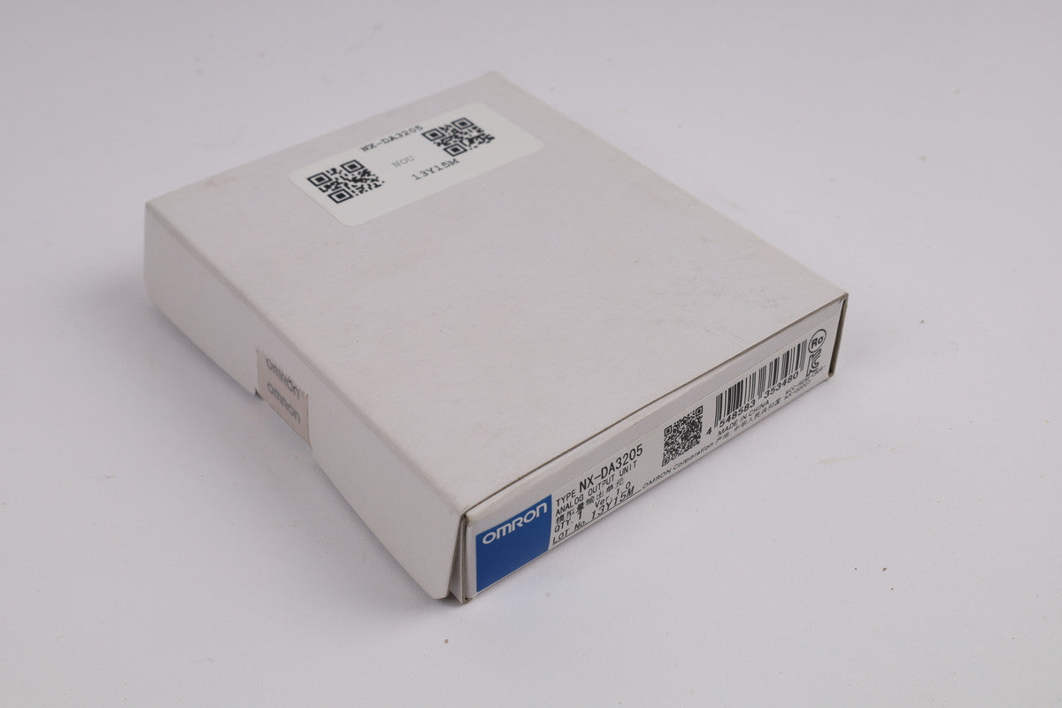OMRON NX-DA3205 in magazzino
