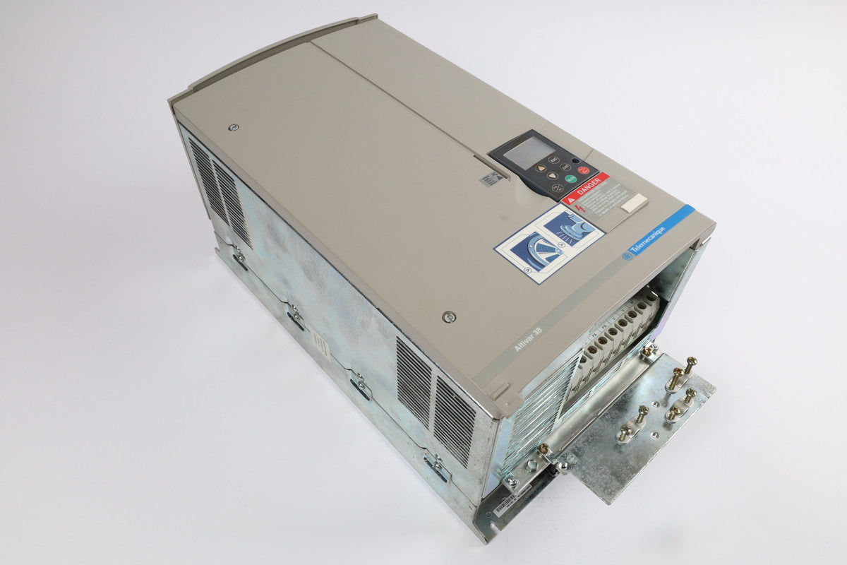 SCHNEIDERELECTRIC ATV38HD23N4 disponibile