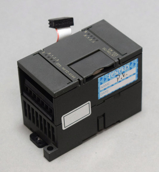 SIEMENS 6ES7223-1HF22-0XA0 in stock