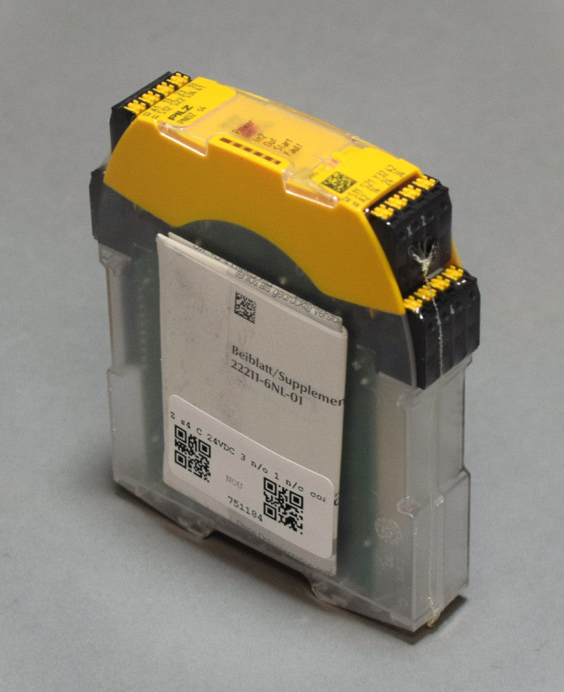 PILZ PNOZ s4 C 24VDC 3 n/o 1 n/c revêtu en stock