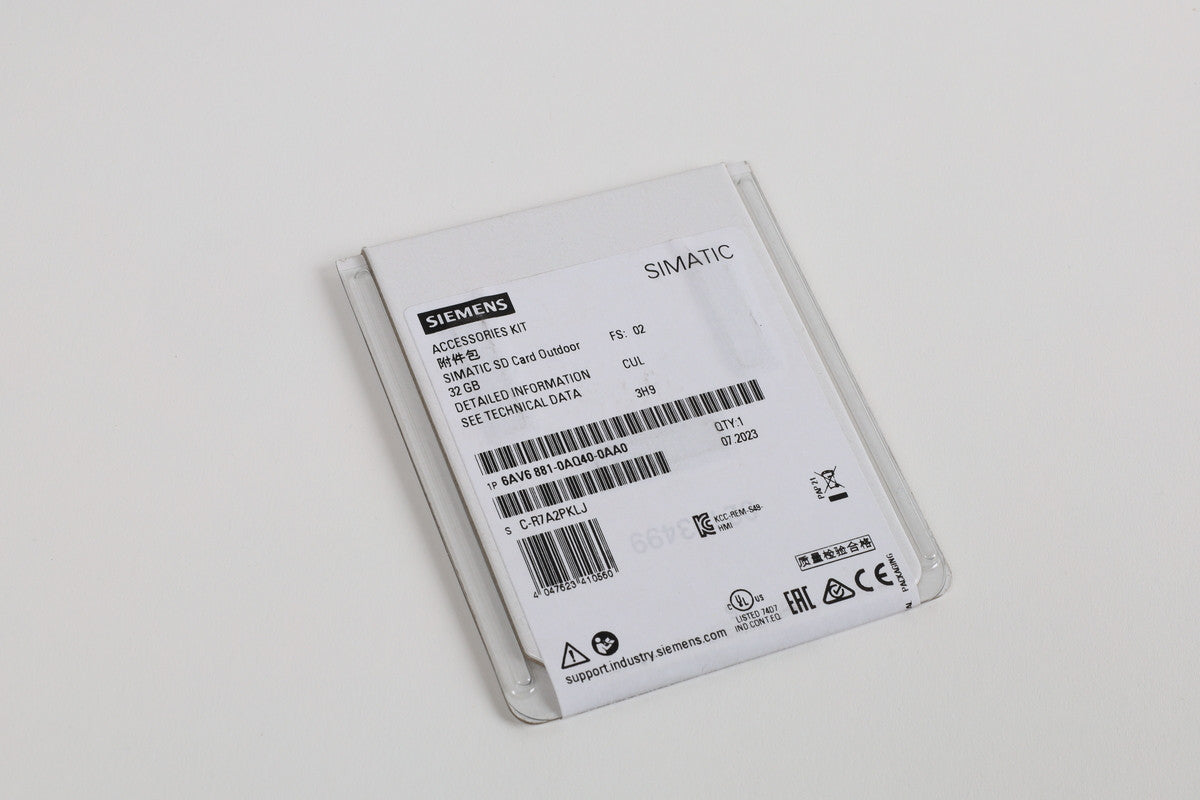SIEMENS 6AV6881-0AQ40-0AA0 disponibile