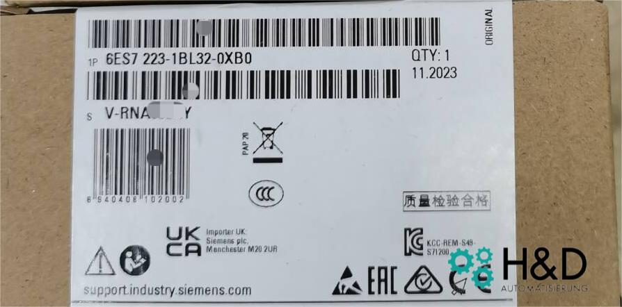 Siemens SIMATIC S7-1200 Цифровой модуль ввода/вывода SM 1223 – 6ES7223-1BL32-0XB0, 16 цифровых входов, 16 цифровых выходов, 24V DC