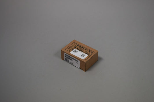 SIEMENS 6ES7138-4DL00-0AB0 disponibile