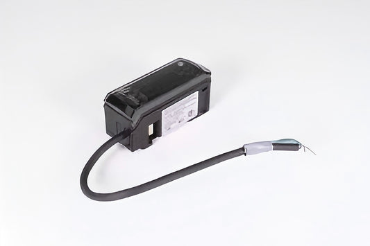 IL-1000 Keyence wielofunkcyjny analogowy czujnik laserowy CMOS wzmacniacz pomiarowy, model do montażu na szynie DIN