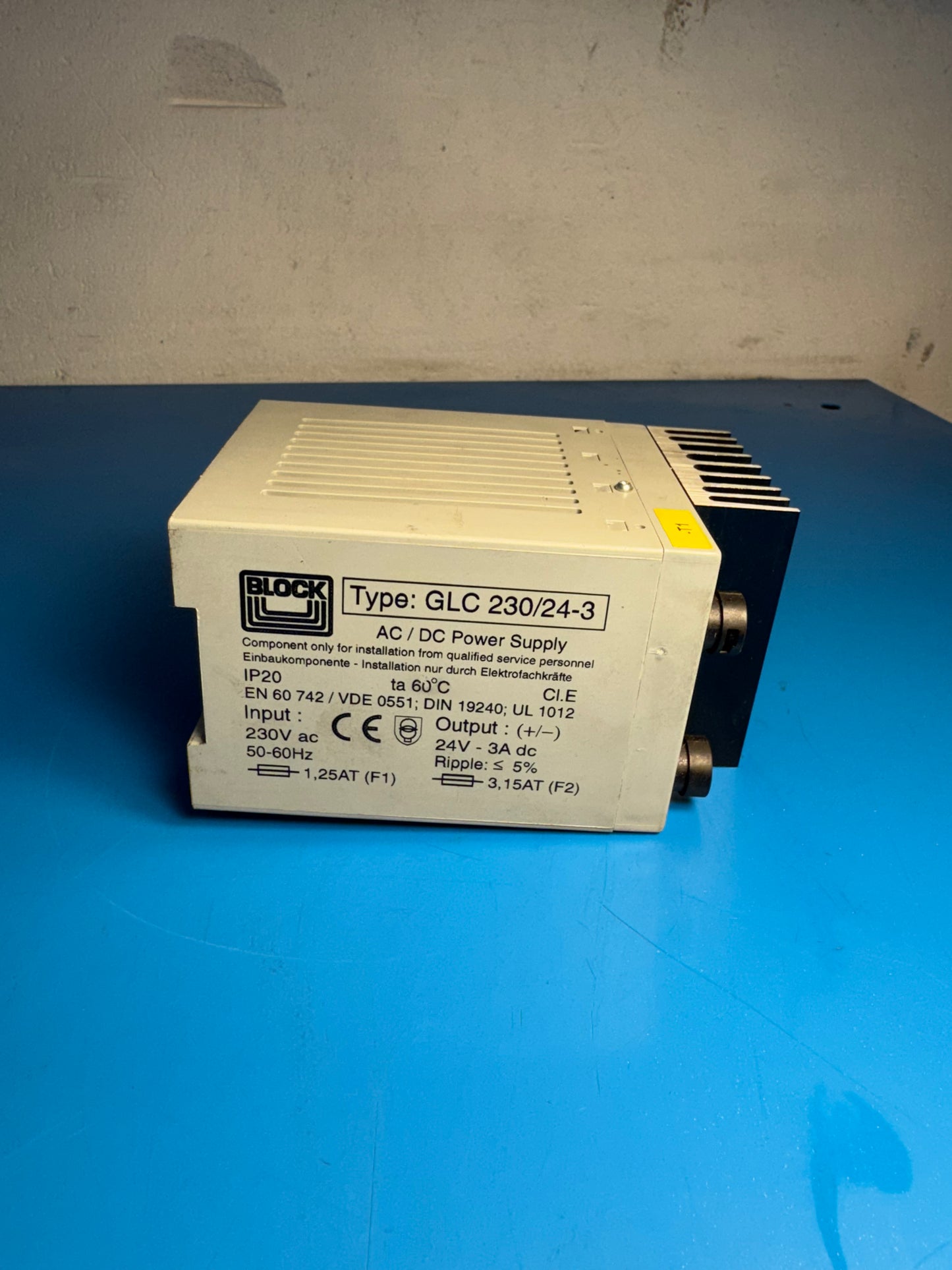 Block GLC 230/24-3 230VAC/ 24VDC 3A Power Supply