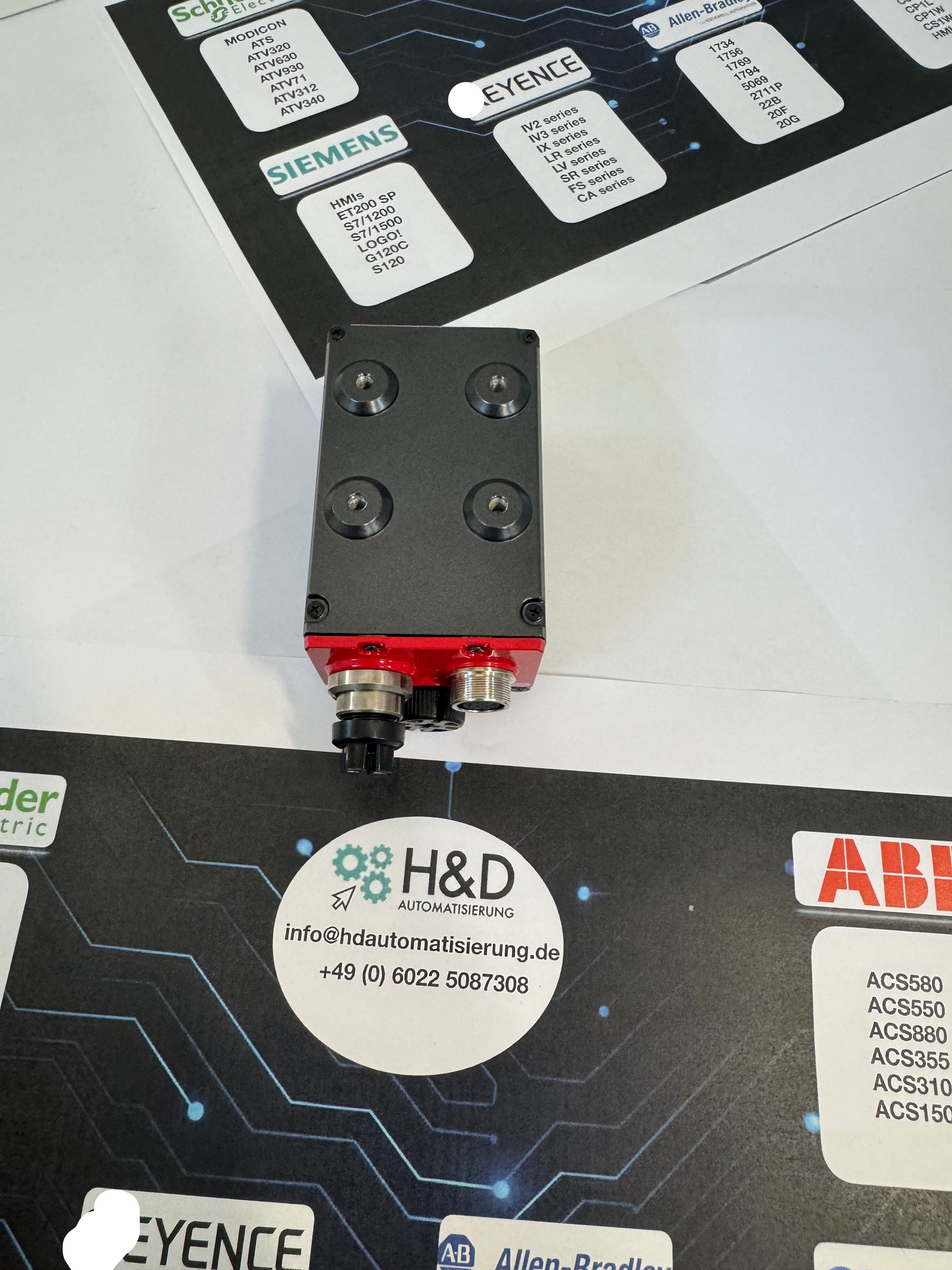 SR-1000W Keyence lettore di codici 1D e 2D con autofocus grandangolare