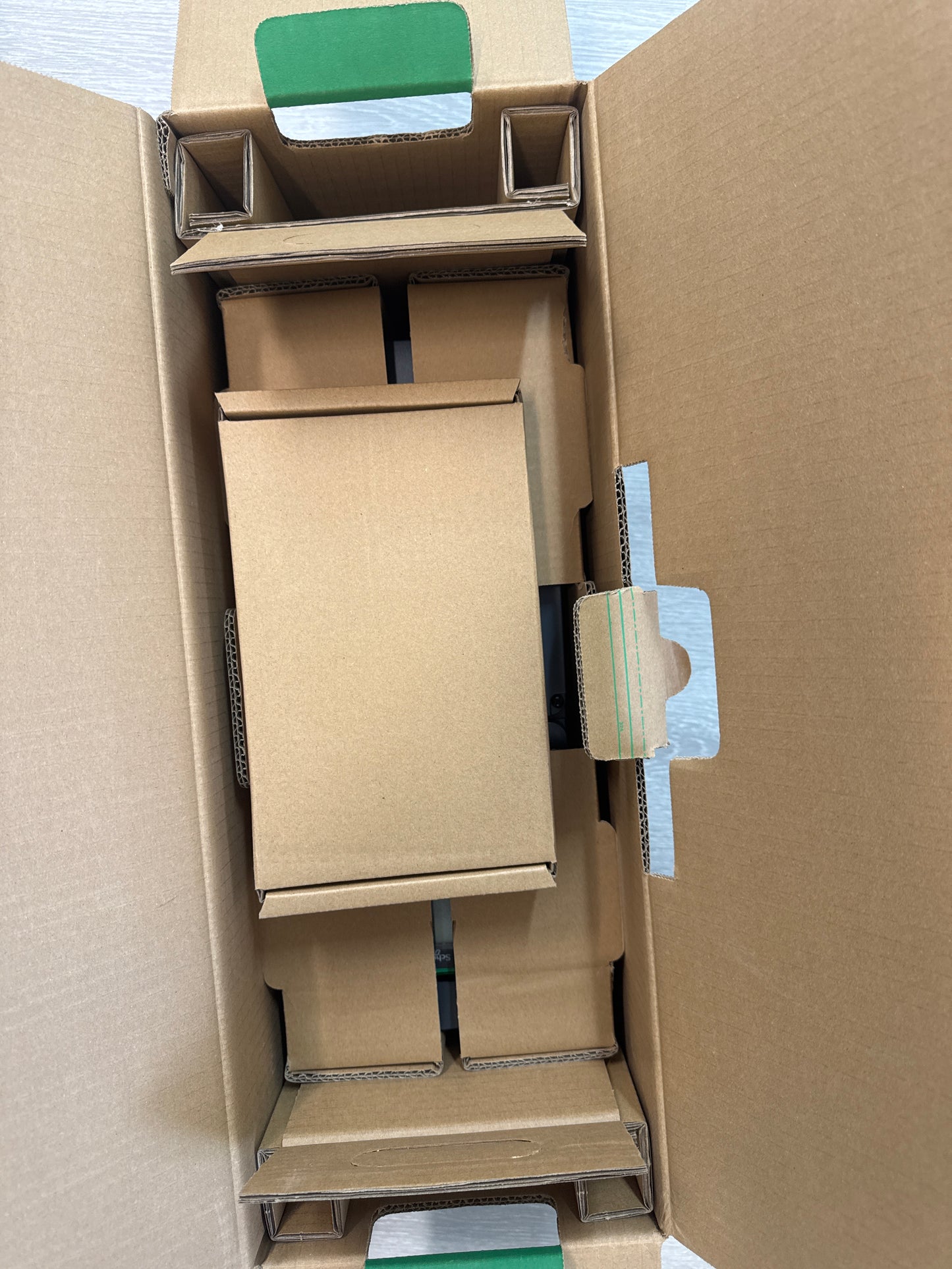 ATV930U75N4    Variateur de fréquence Schneider Electric, ATV930, 7,5kW, 400/480V, avec module de freinage, IP21