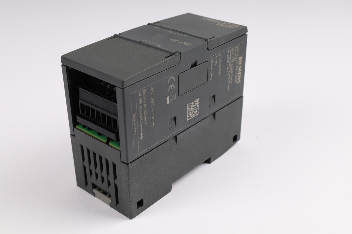 SIEMENS 6ES7288-3AR02-0AA0 in magazzino