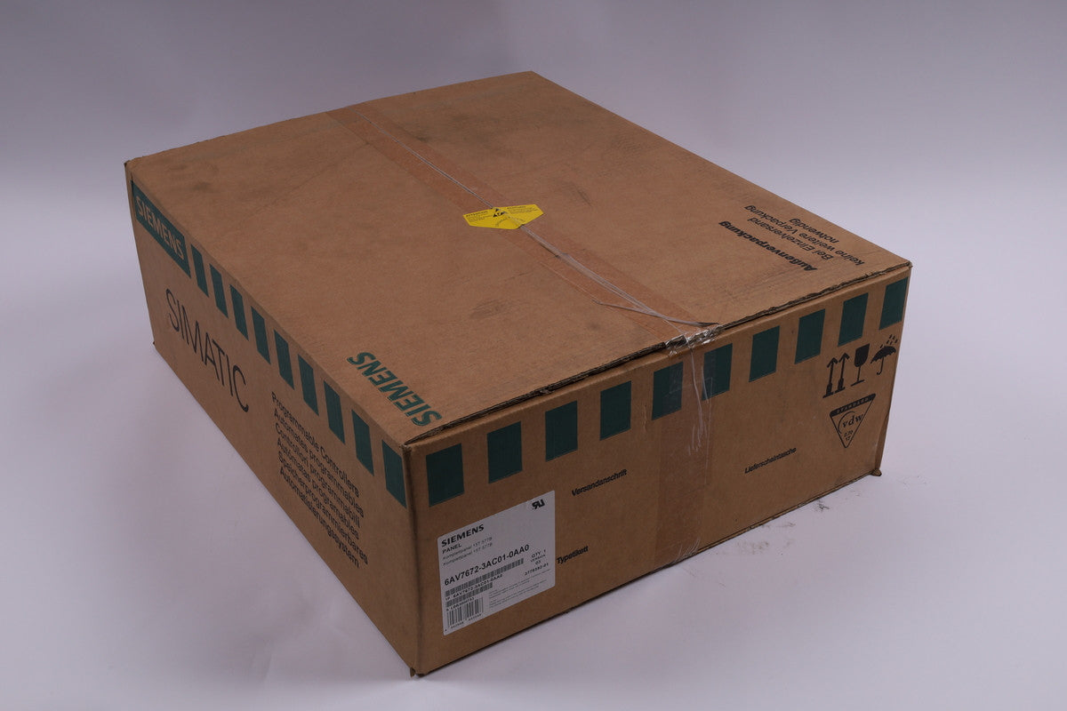 SIEMENS 6AV7672-3AC01-0AA0 in stock