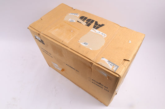 ABB ACS800-04-0040-3+E200+J400 in magazzino