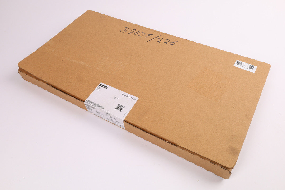 SIEMENS 6ES7400-1TA01-0AA0 in magazzino