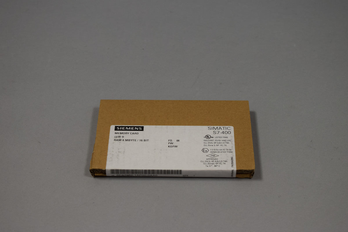 SIEMENS 6ES7952-1AP00-0AA0 in magazzino