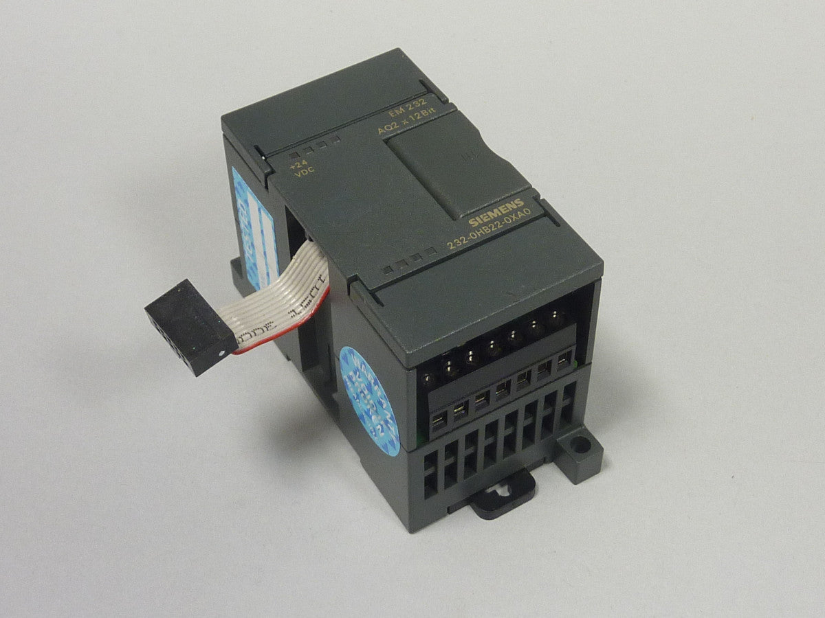 SIEMENS 6ES7232-0HB22-0XA0 in magazzino