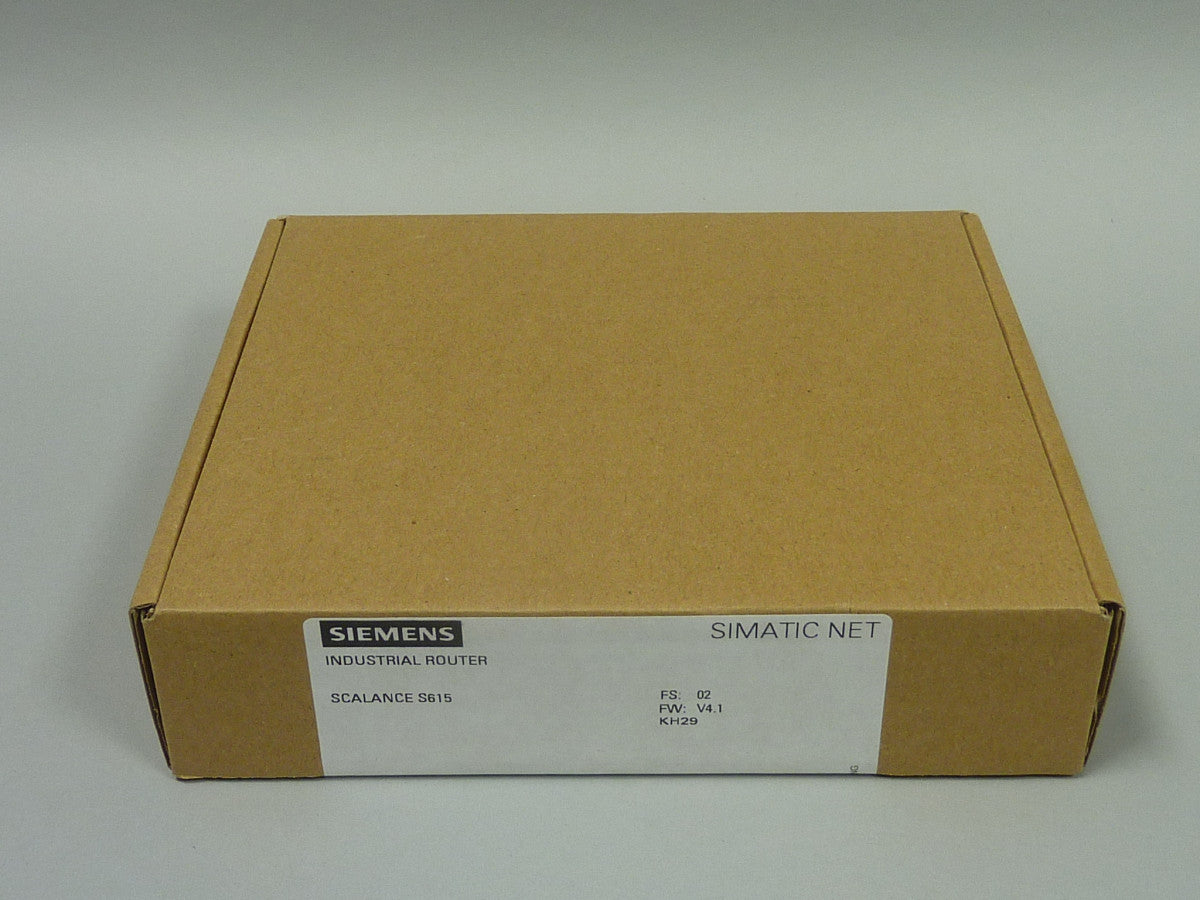 SIEMENS 6GK5615-0AA00-2AA2 in magazzino