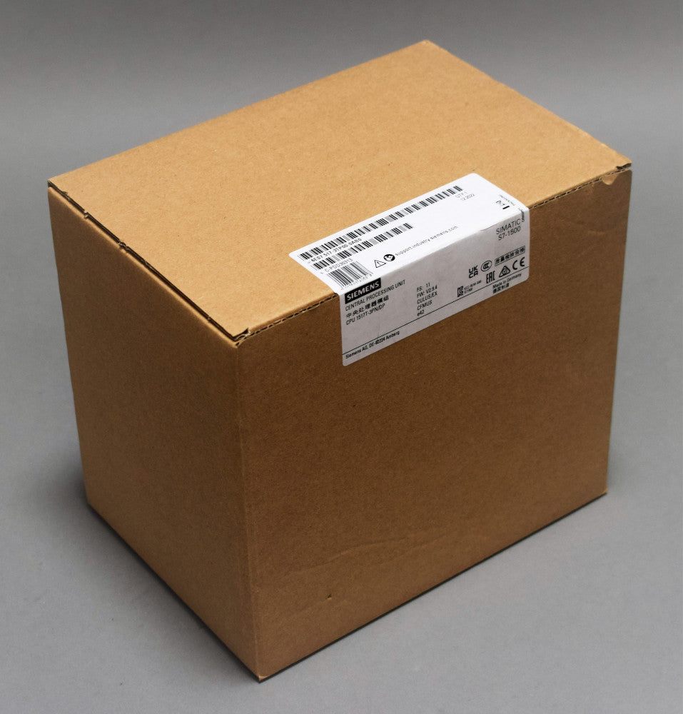 SIEMENS 6ES7517-3TP00-0AB0 in magazzino