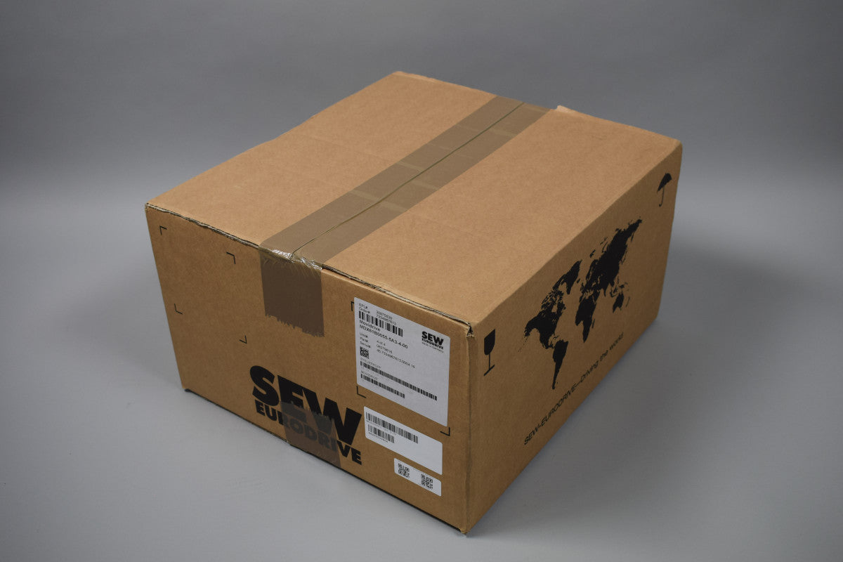 SEW-EURODRIVE MDX61B0055-5A3-4-00 in magazzino
