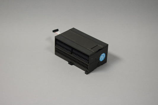 SIEMENS 6ES7223-1PL21-0XA0 in magazzino