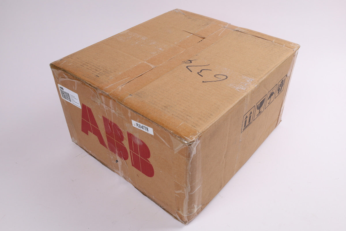 ABB 3HAC028357-001 na stanie