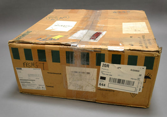 SIEMENS 6AV7884-0AD20-3BA0 in magazzino