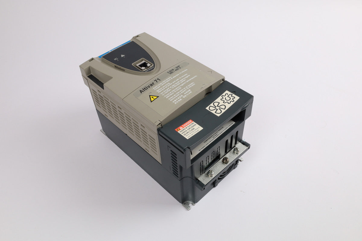 SCHNEIDERELECTRIC ATV71HU22N4 auf Lager