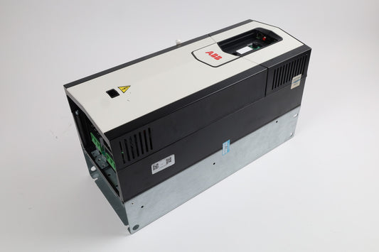 ABB ACS880-01-045A-3E200K473P909 en stock