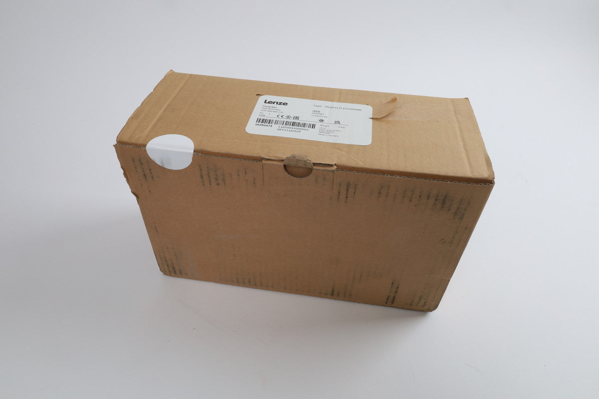 LENZE I95AE311F1CV10Y040 disponibile