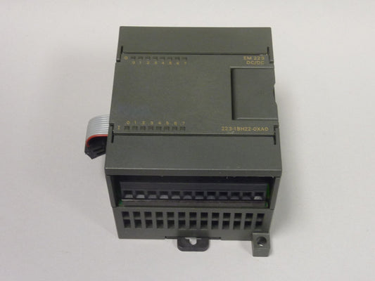 SIEMENS 6ES7223-1BH22-0XA0 auf Lager
