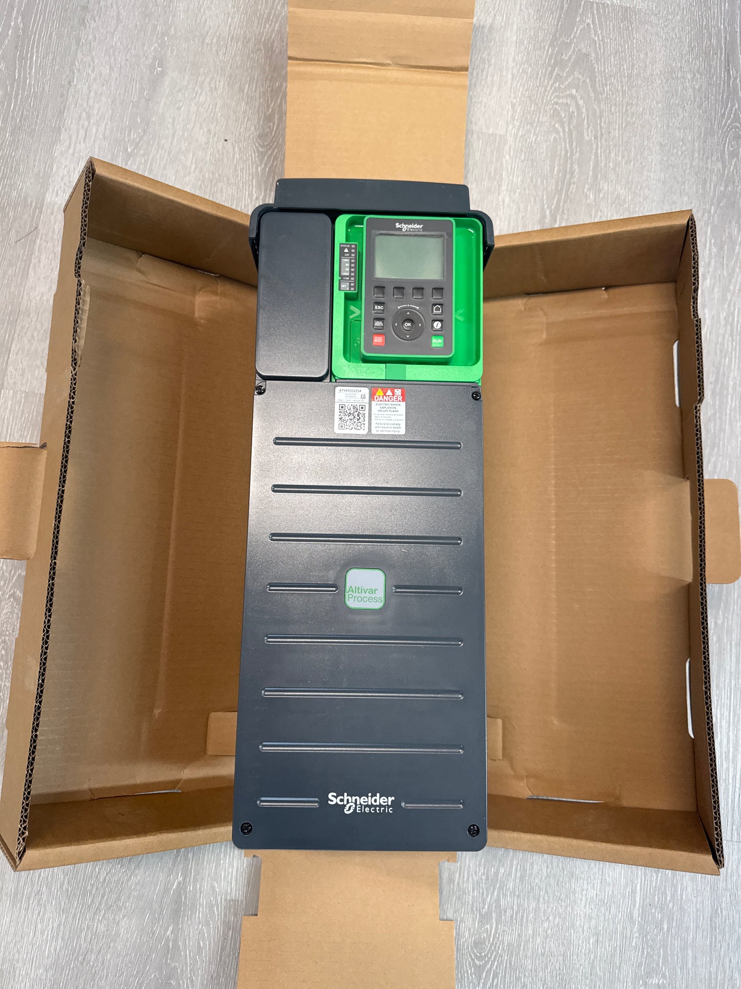 Schneider Electric ATV930D22N4 variateur de fréquence 22 kW/400 V neuf et scellé