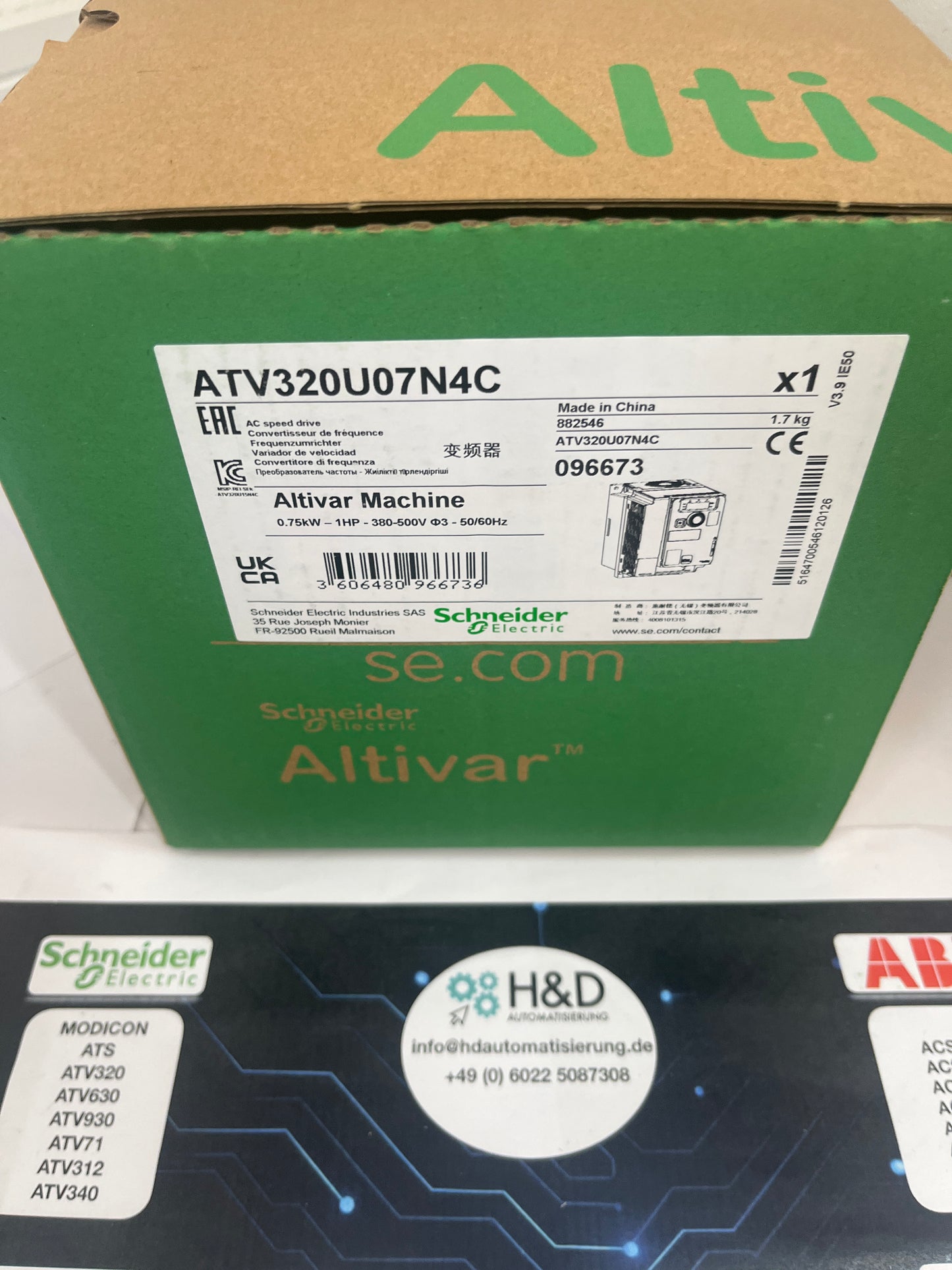 ATV320U07N4C Schneider Electric Inverter ATV320, 0.75kW