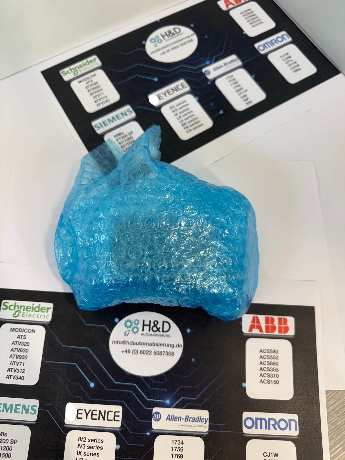 SR-1000W Keyence czytnik kodów 1D i 2D z autofokusem szerokokątny