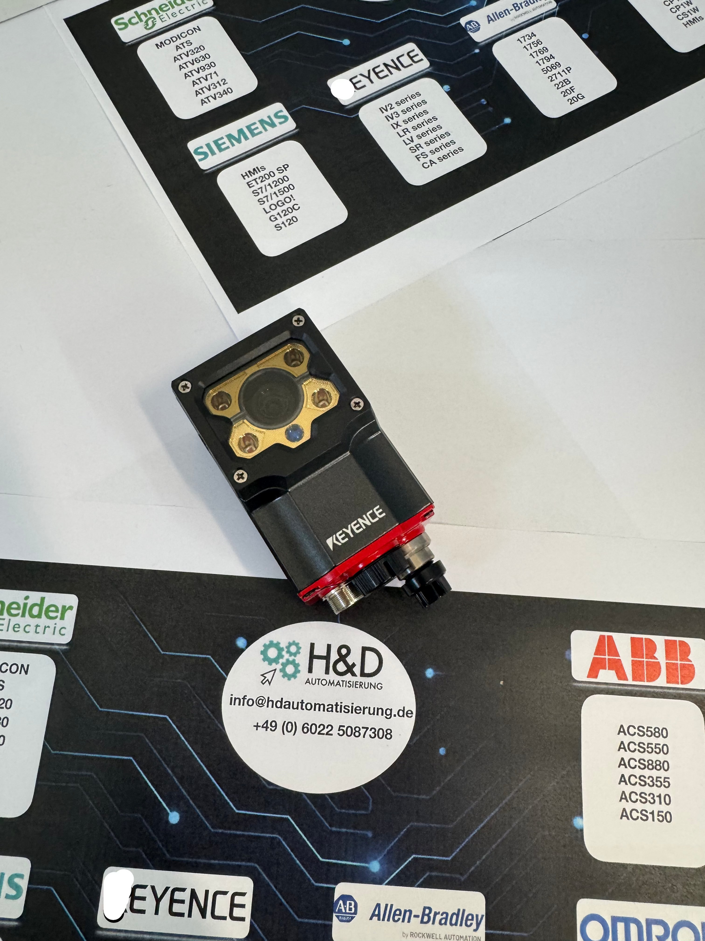 SR-1000W Keyence czytnik kodów 1D i 2D z autofokusem szerokokątny